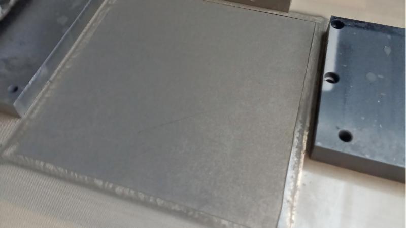 基于聚酰亚胺的高导热石墨膜材料研究进展